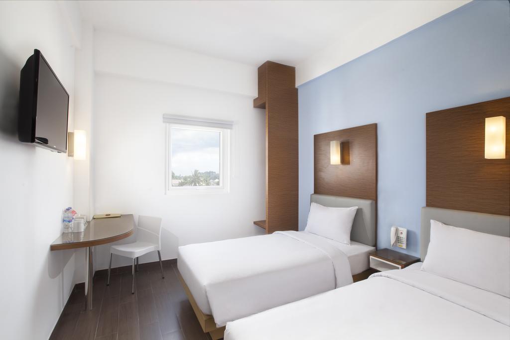 Amaris Hotel Самаринда Екстериор снимка