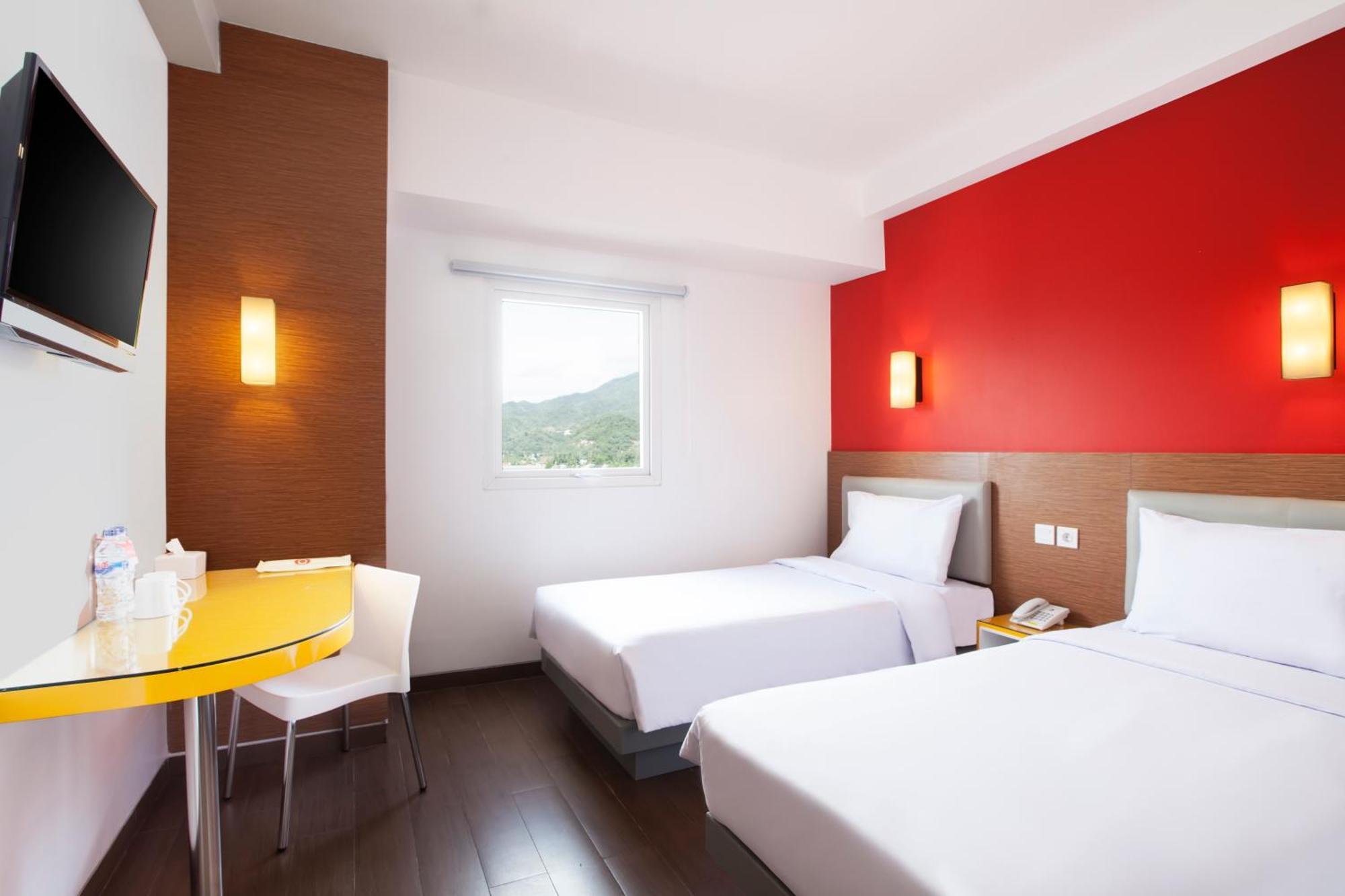 Amaris Hotel Самаринда Стая снимка